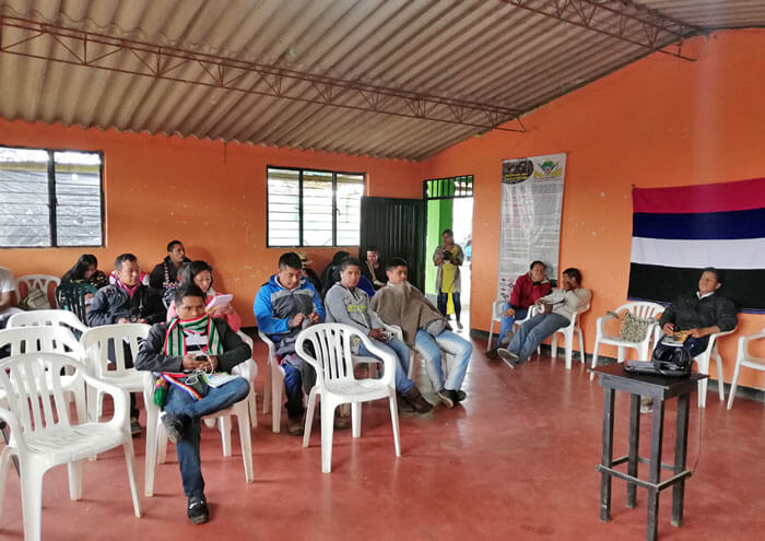 Escuelas propias y procesos de formación en comunicación indígena