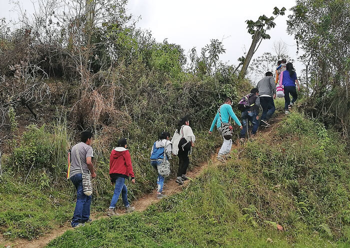 Escuelas propias y procesos de formación en comunicación indígena