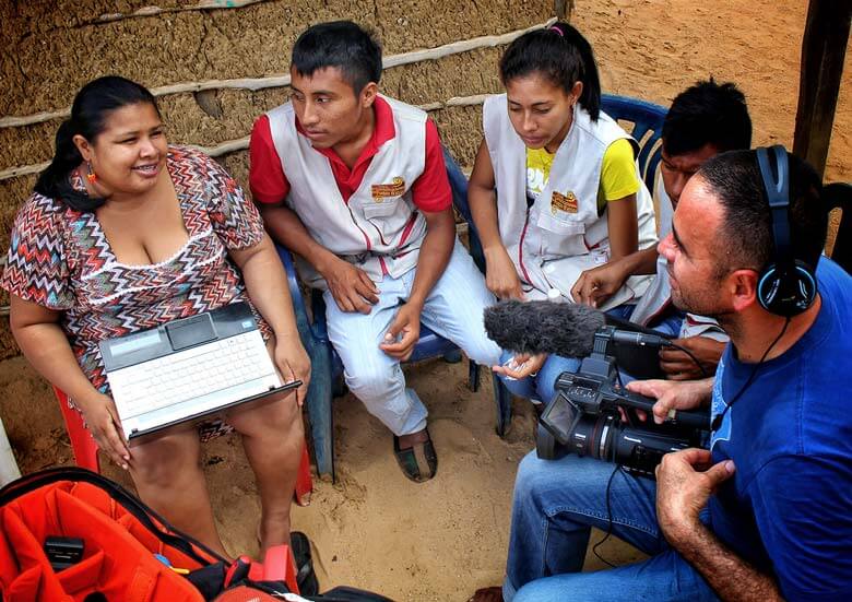 Escuelas propias y procesos de formación en comunicación indígena
