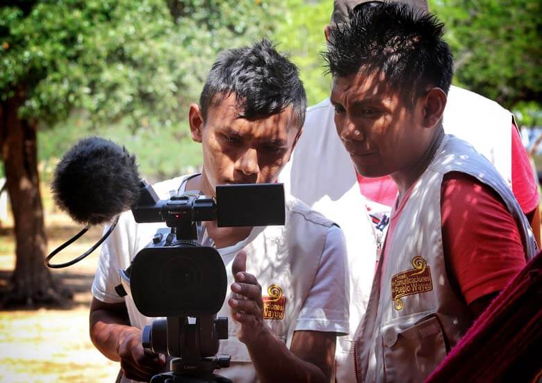 Escuelas propias y procesos de formación en comunicación indígena