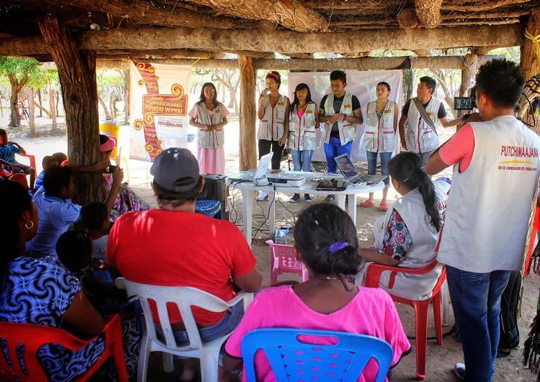 Escuelas propias y procesos de formación en comunicación indígena