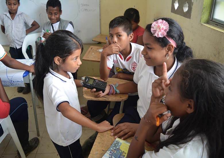 Escuelas propias y procesos de formación en comunicación indígena