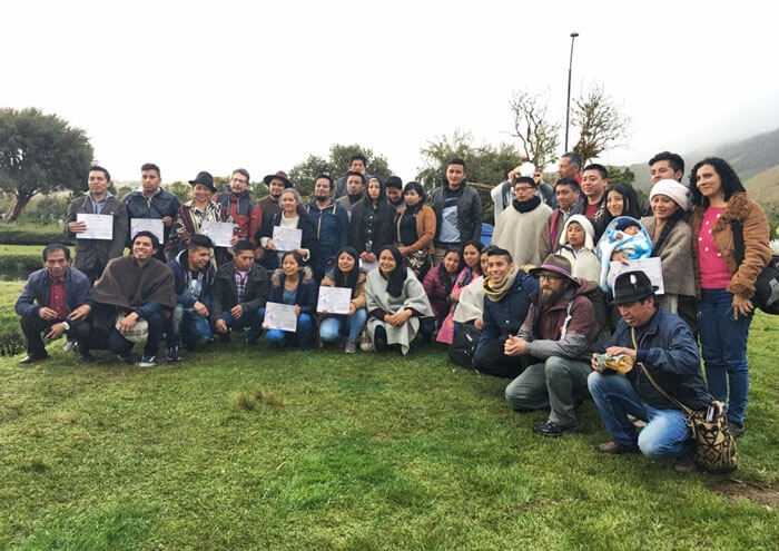 Escuelas propias y procesos de formación en comunicación indígena