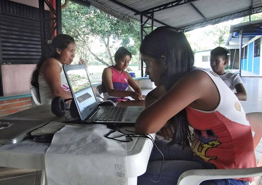 Radio indígena: sonidos, voces, músicas, palabras y silencios ancestrales