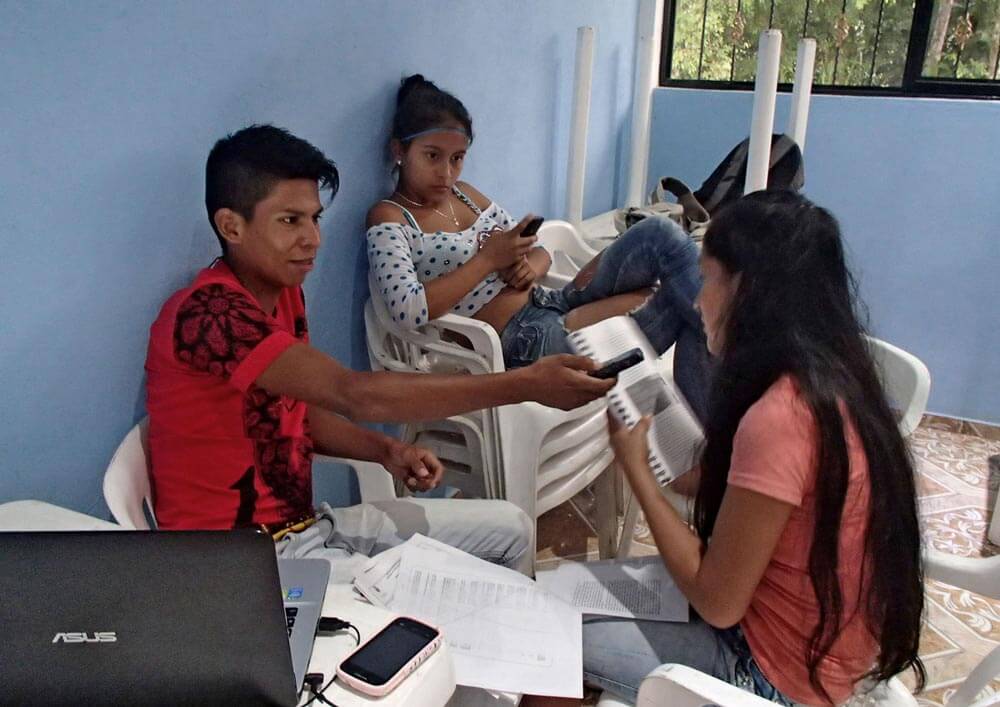 Radio indígena: sonidos, voces, músicas, palabras y silencios ancestrales