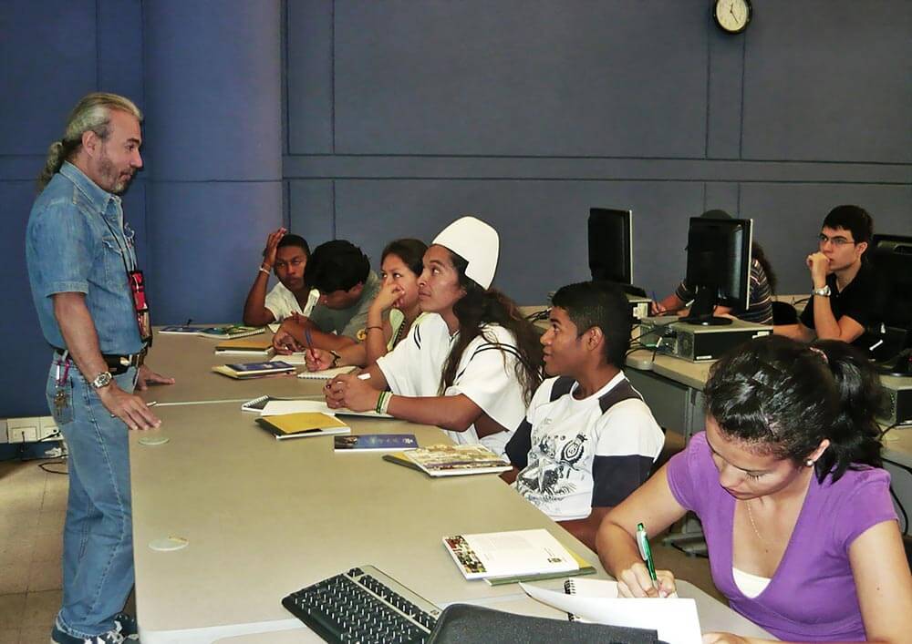 Televisión indígena: becas estímulos a la producción